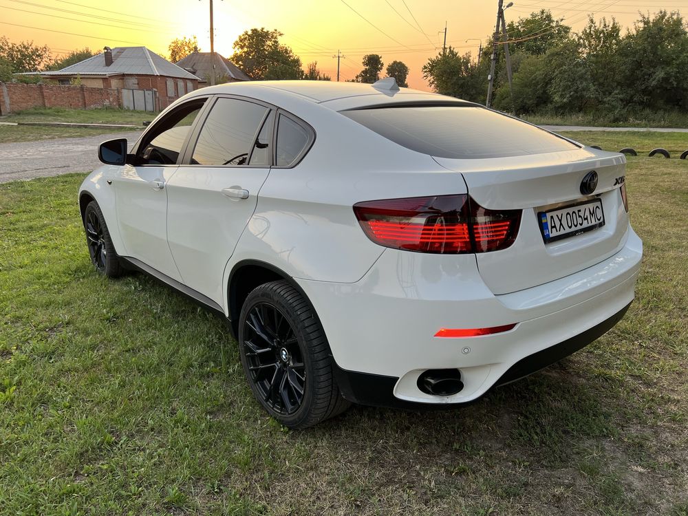 BMW X6 2008 года 3.0 Бензин Полный привод