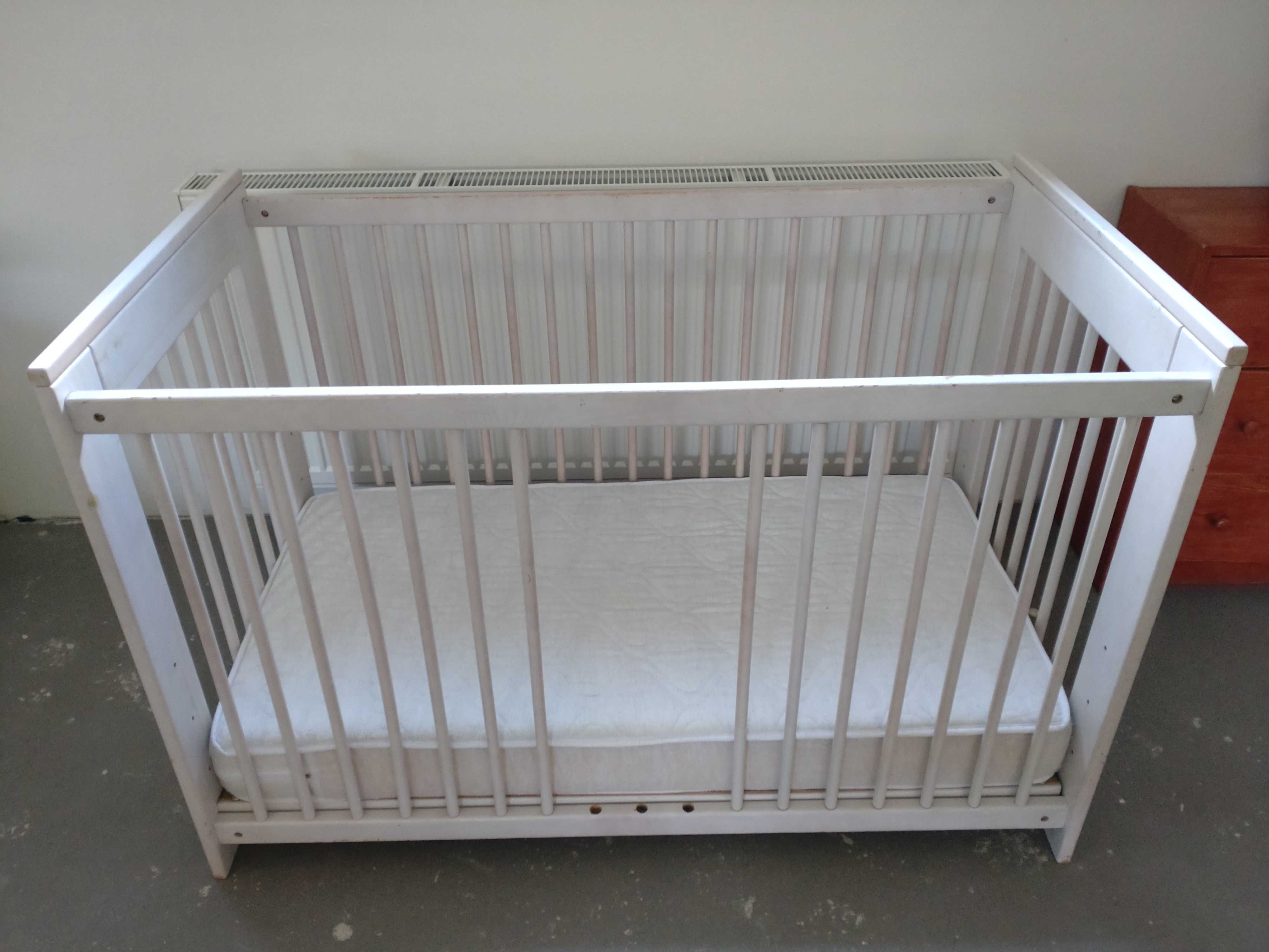 Łóżeczko łóżko dziecięce drewniane z materacem w pokrowcu 120x60cm