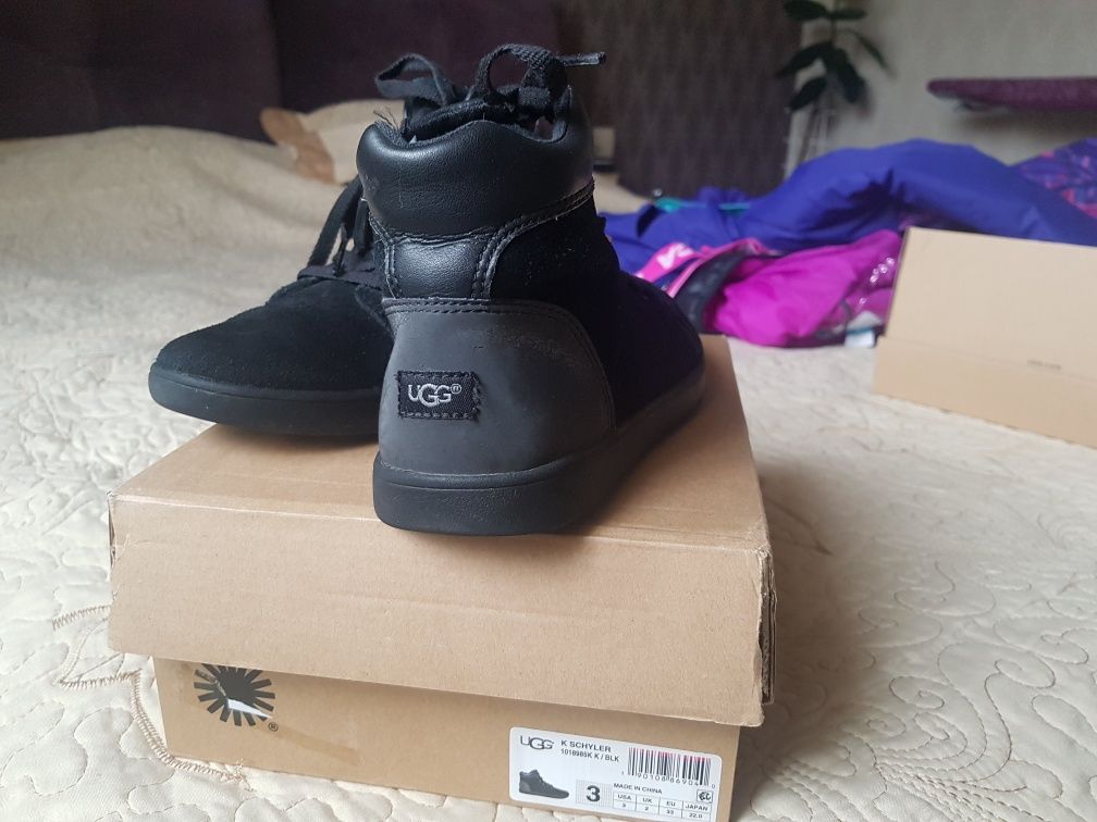 Продам ботиночьки ugg 33 р