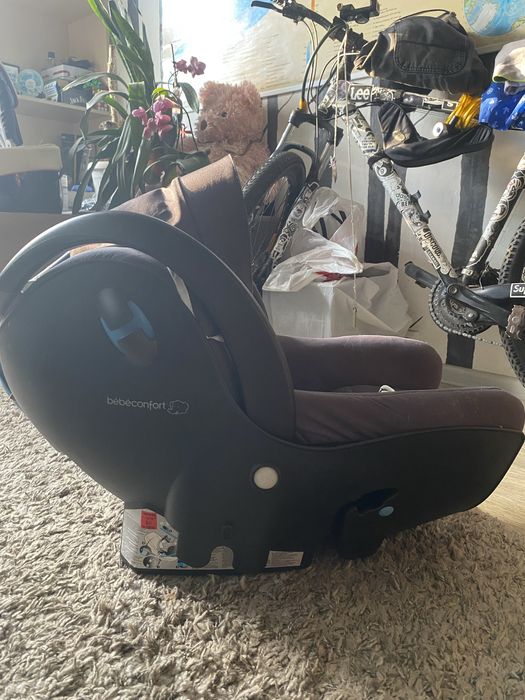 Дитяче автокрісло bebecomfort
