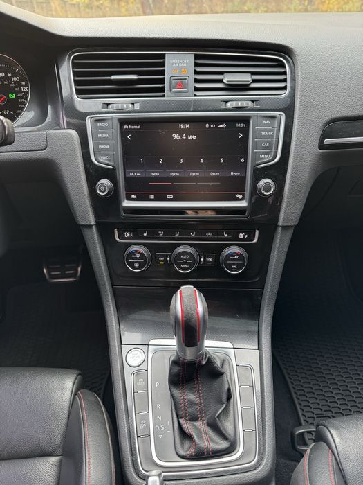 Продам Golf GTI Performance Pack 2016