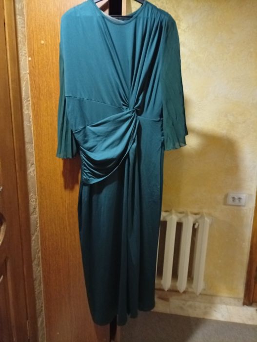 Продам вечірню сукню