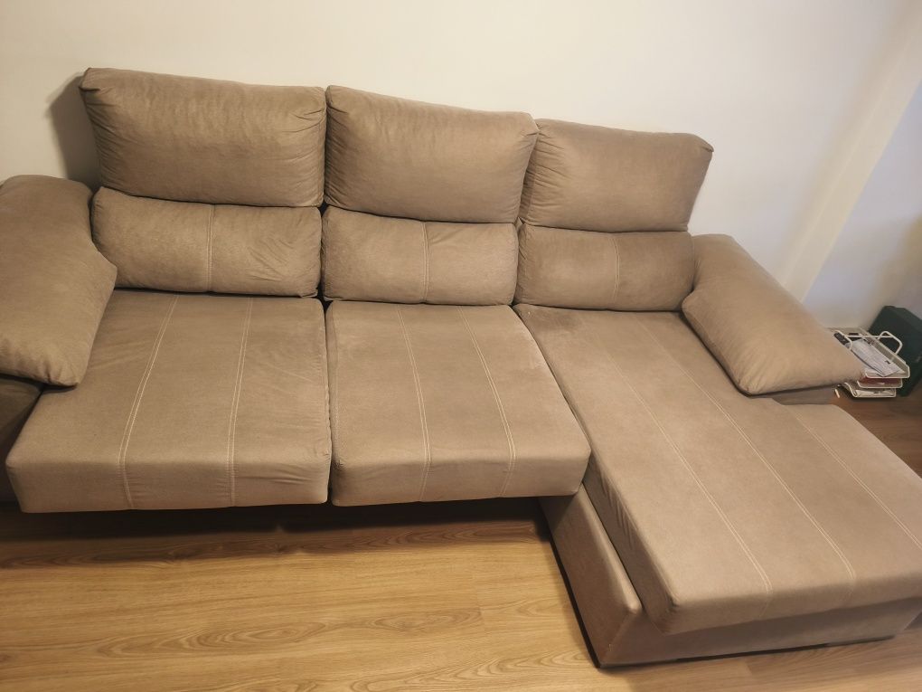 Sofá Chaise longue 3 lugares como novo