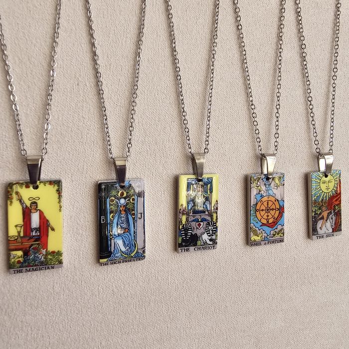 Colares Cartas de Tarot em aço inoxidável e resina