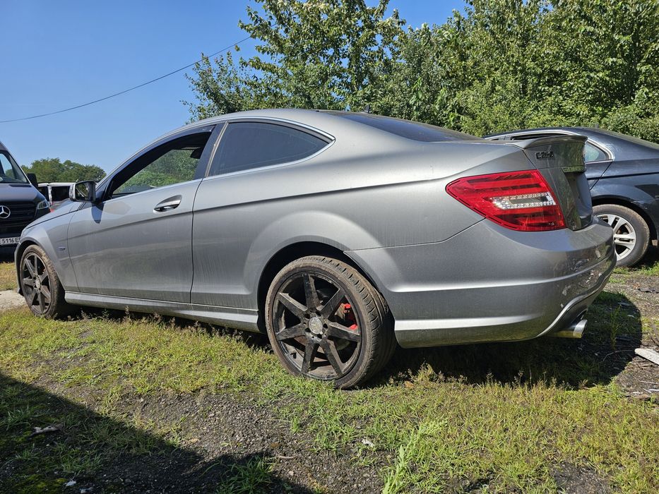 Mercedes W204 AMG Coupe Запчасти Разборка Капот 2012 C-class C220