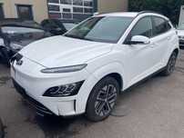 Hyundai Kona uszkodzony