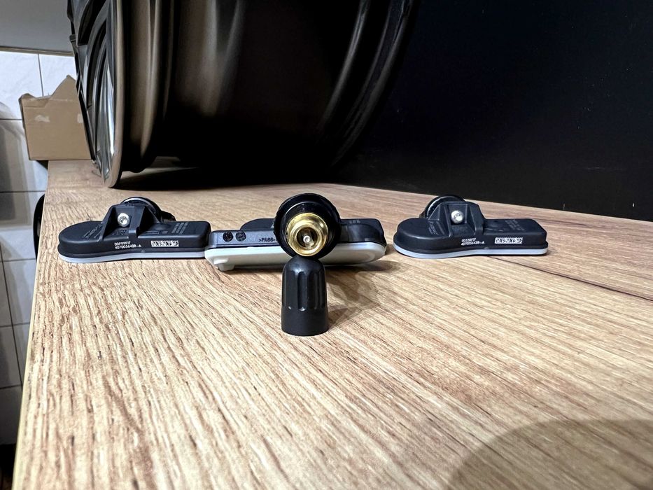 Czujniki ciśnienia opon powietrza DACIA^ TPMS^ Duster^ Sandero Trafic