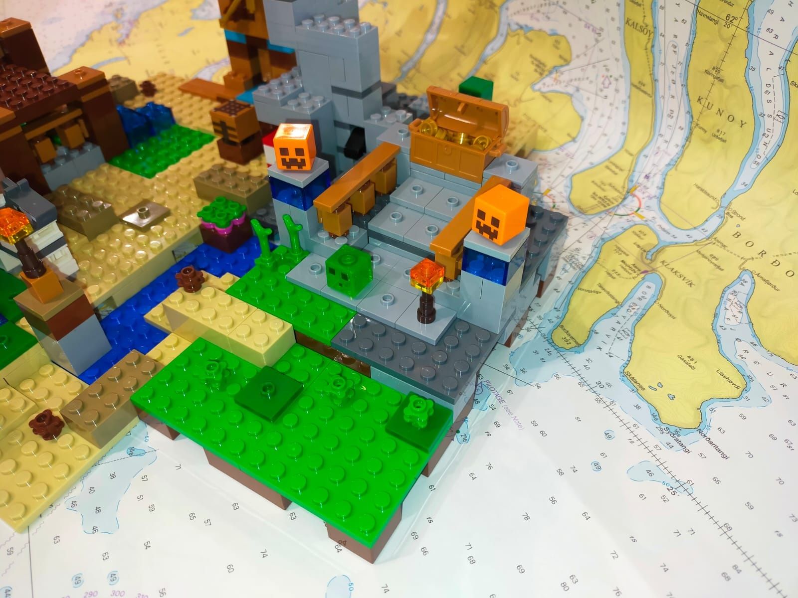 LEGO Minecraft 21135 Kreatywny warsztat 2.0