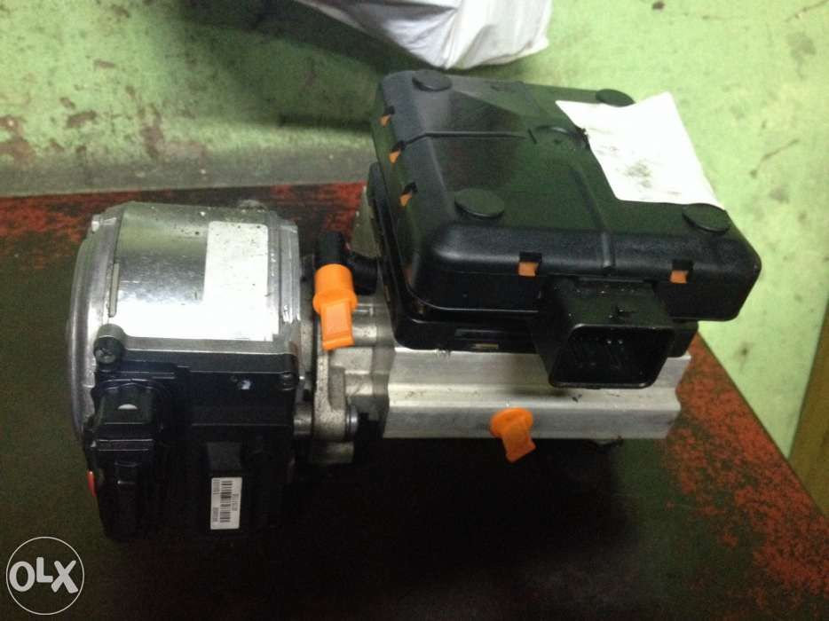 Bomba Suspensão Citroen C5 e C6 Recondicionada