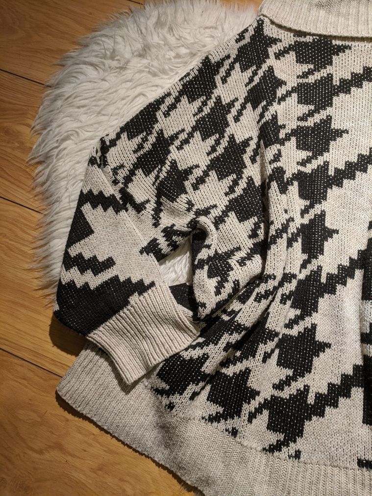 sweter we wzory geometryczne rozmiar M