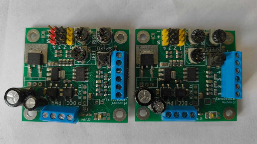 RB4100 - sterownik DCC 4 serwo analogowo cyfrowy -3 szt.
