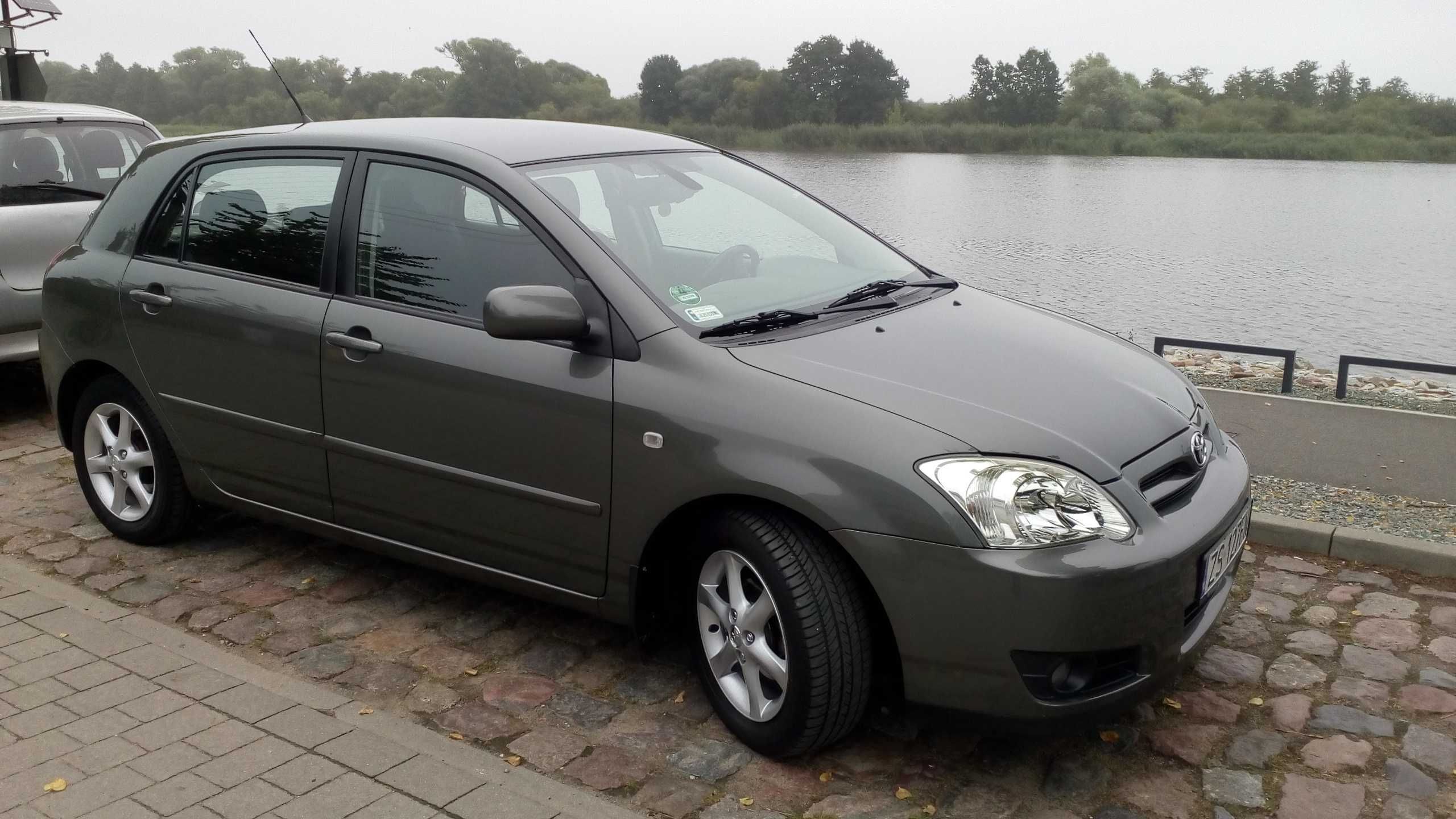 Toyota Corolla E12 1.6  BP LPG  po liftingu 4drzwiowa