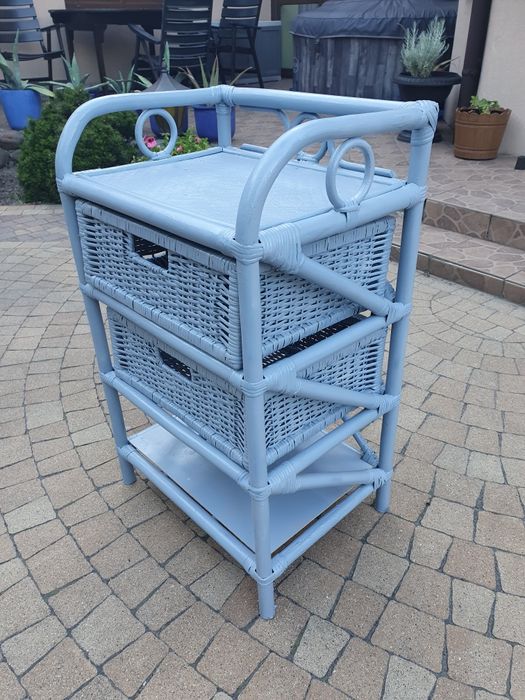 Stolik rattanowy - szafka z szufladami