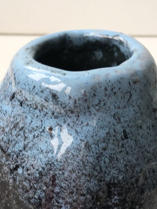 Pote "vulcânico " em cerâmica , japonês, com assinatura