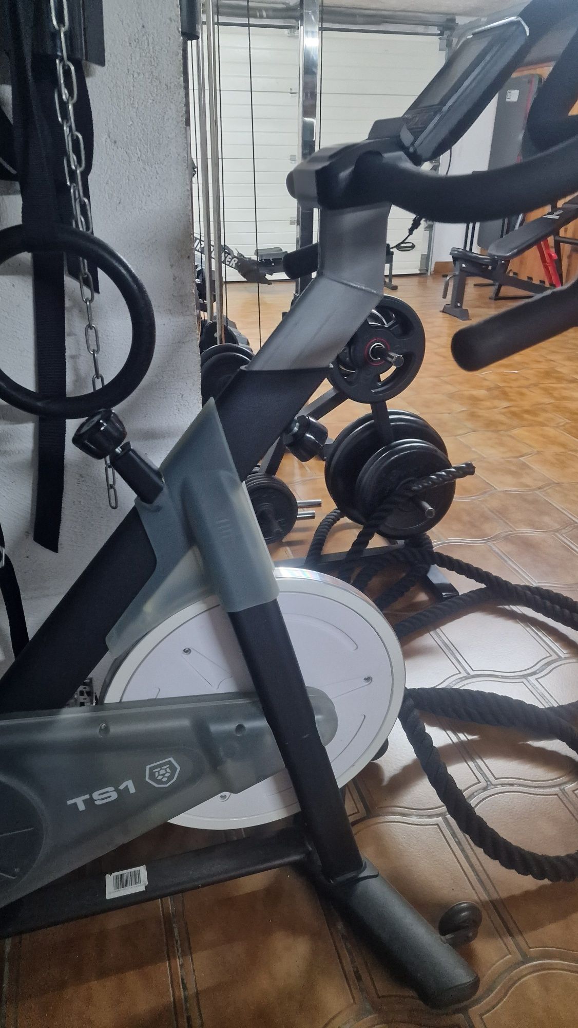 Bicicleta indoor volante 18kg