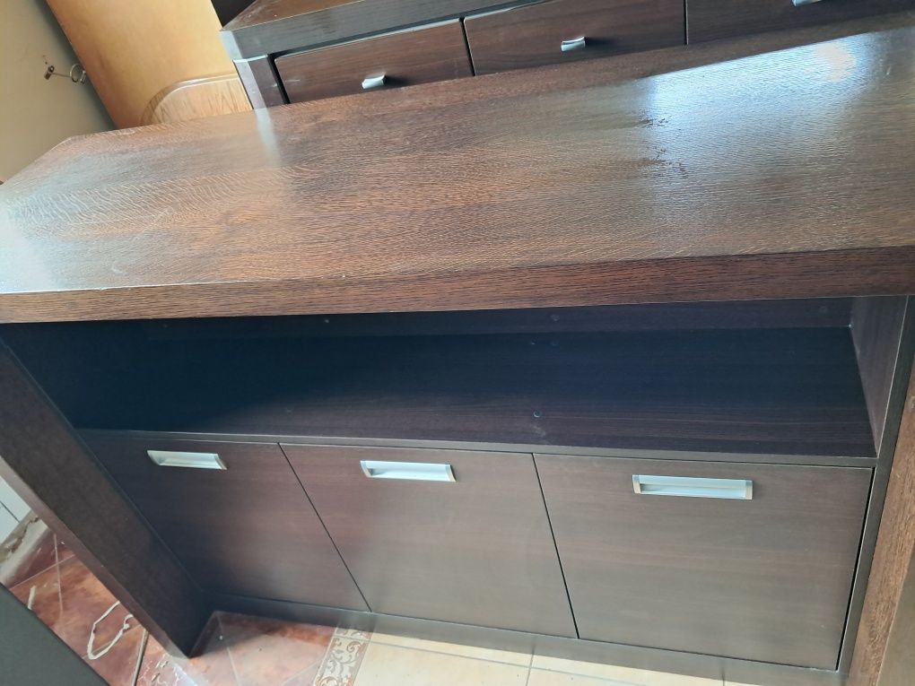 Meble do salonu z ladą wolnostojącąą
