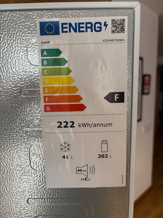 Frigorífico Kunft KDD4870NWH — 243L | Como Novo
