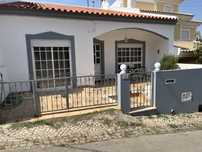 Arrendamento Moradia T2 com páteo