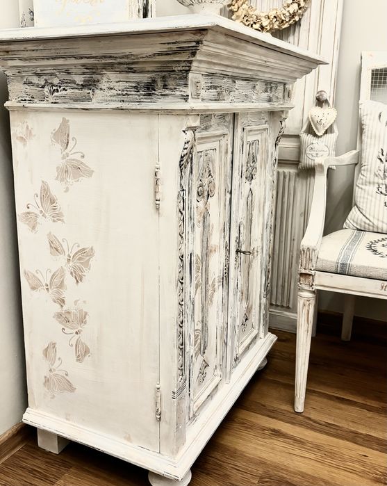 Komoda Shabby chic piękna