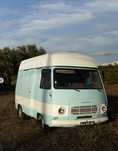 Caravana Clássica Peugeot J7