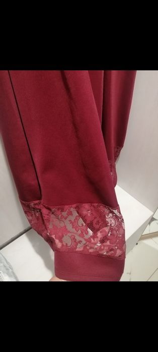 Продам бордову сукню. Розмір 52-54.