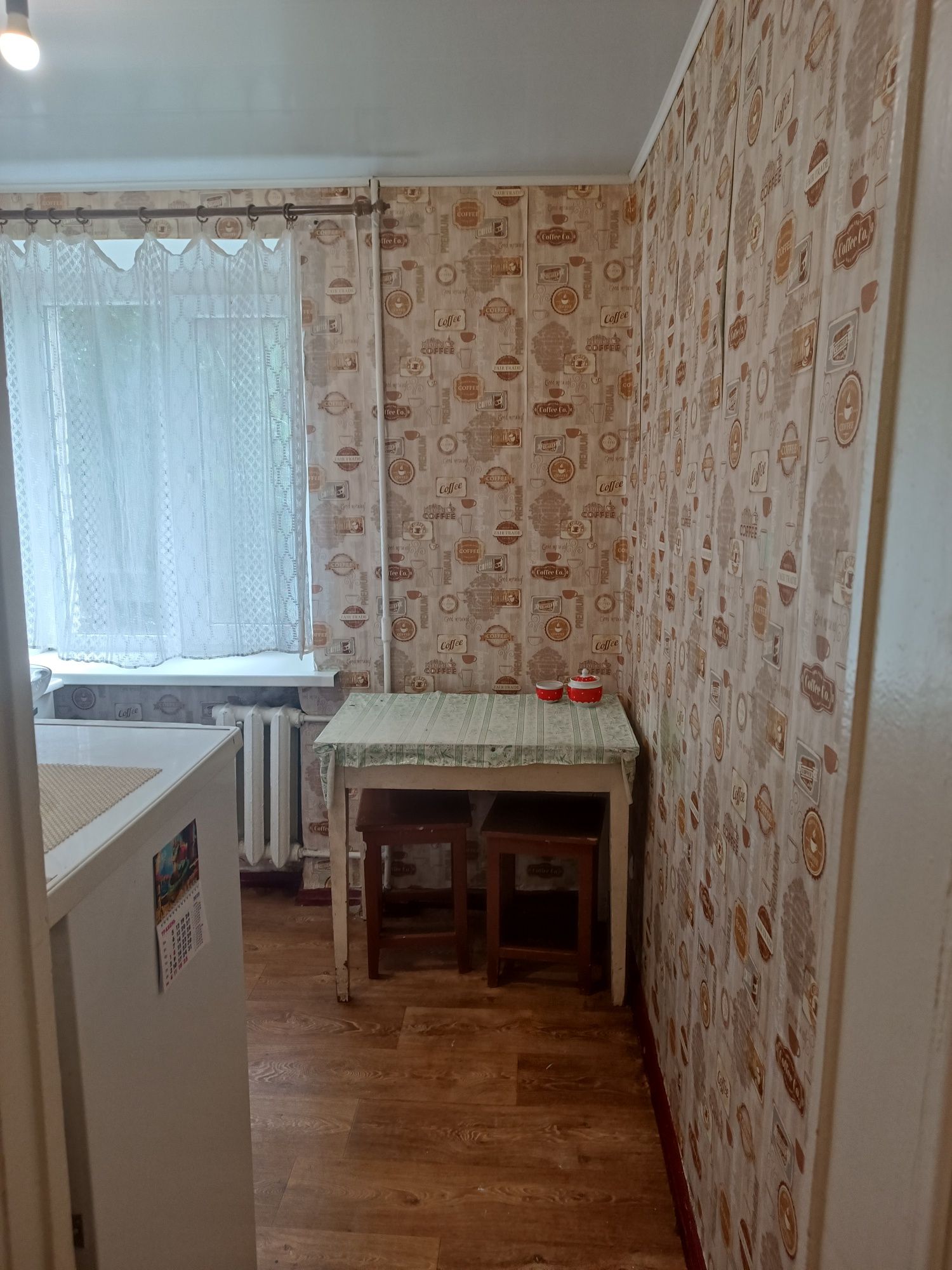 Продам 2-ух комнатную квартиру.в районе маленького самолёта.