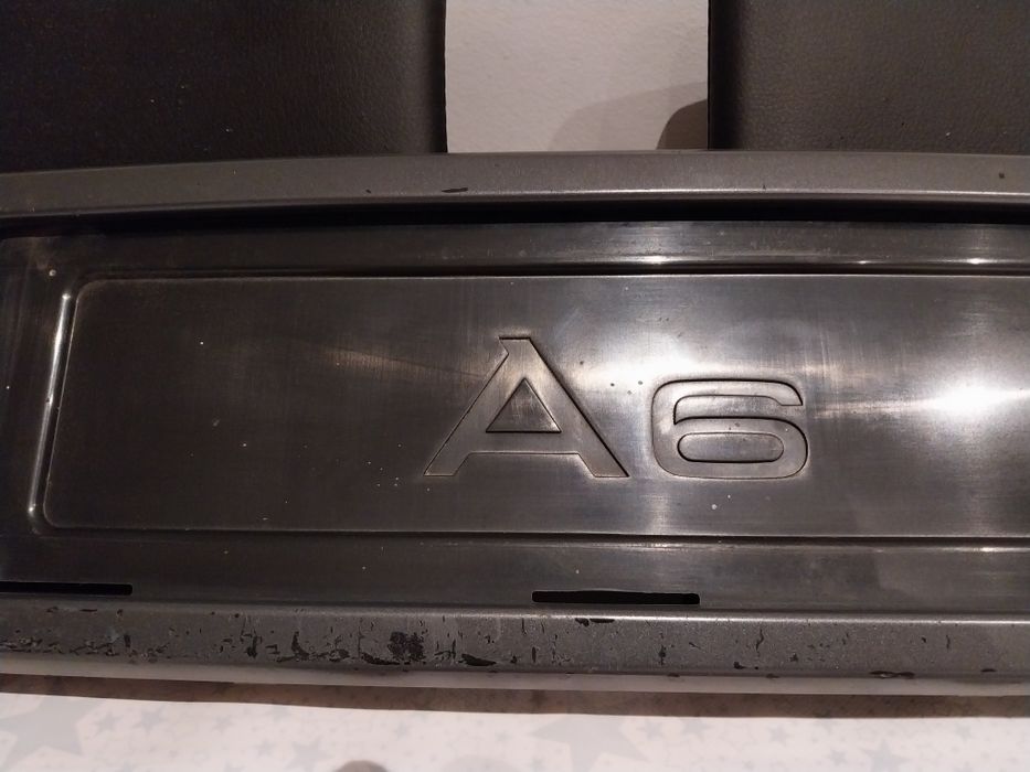 Ramka podkładka na pod tablice audi a6c6