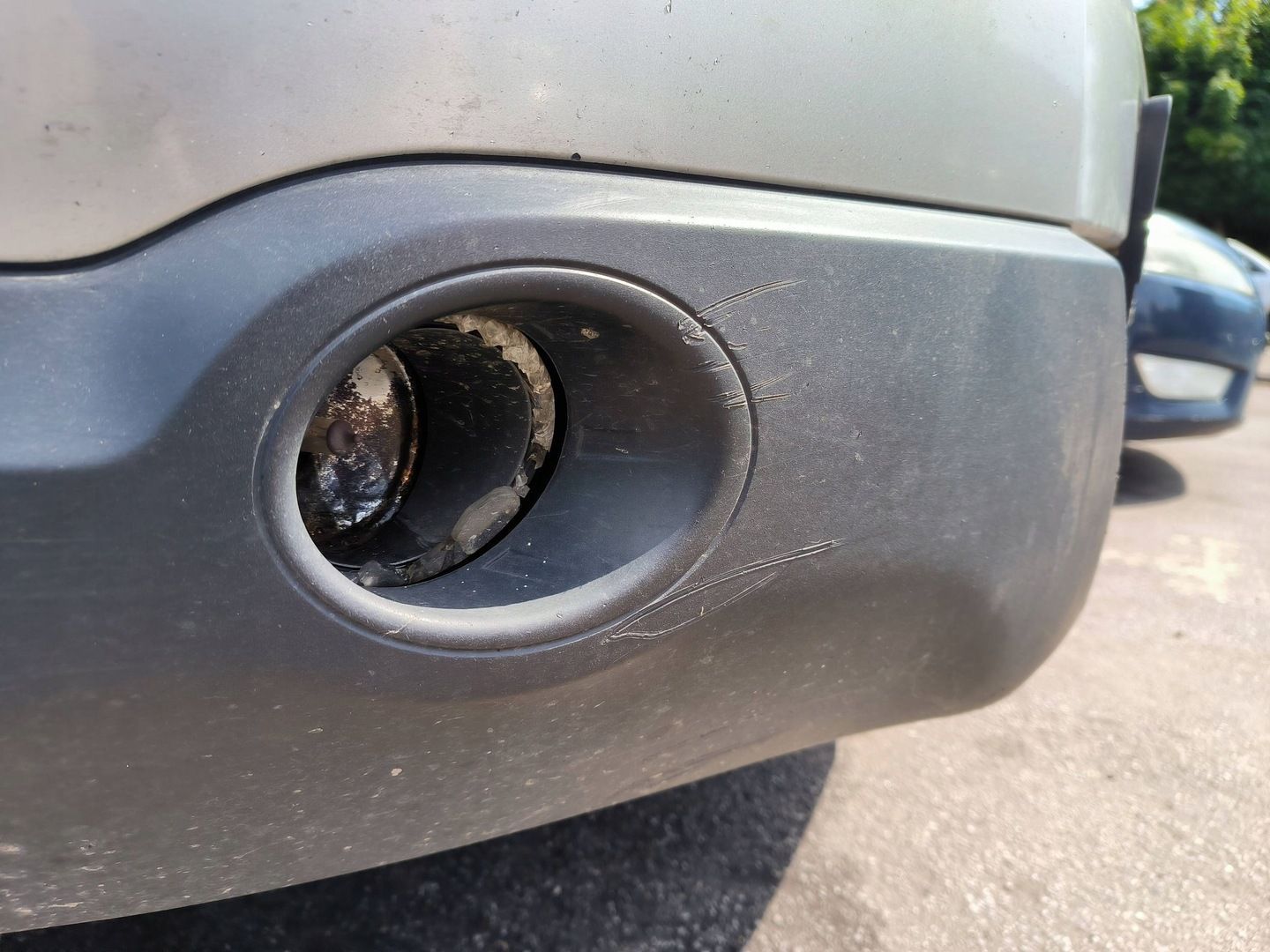 Zderzak przedni przód Nissan Qashqai J10 KY0