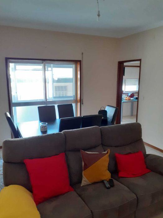 Arrenda-se T2 moradia em Canidelo