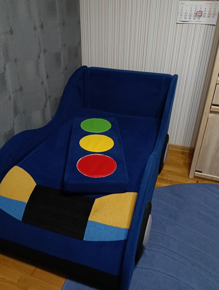 Продам ліжко диван машинка