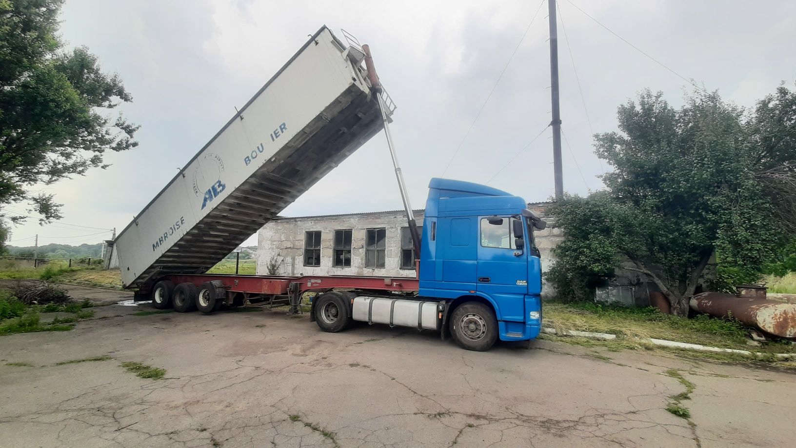 DAF XF95 Самоскид