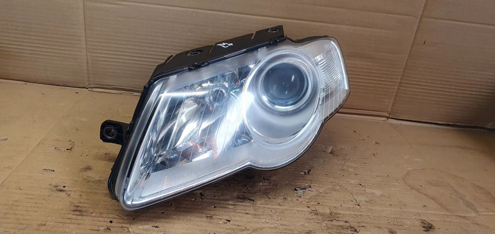 Lampa lewy przód przednia lewa VW Passat B6