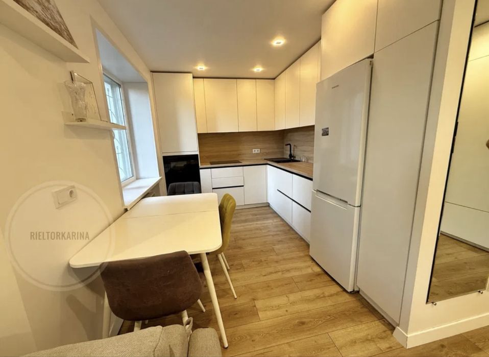 Оренда 4к квартири 2 гімназії/Нікольська на 4 поверсі з 9