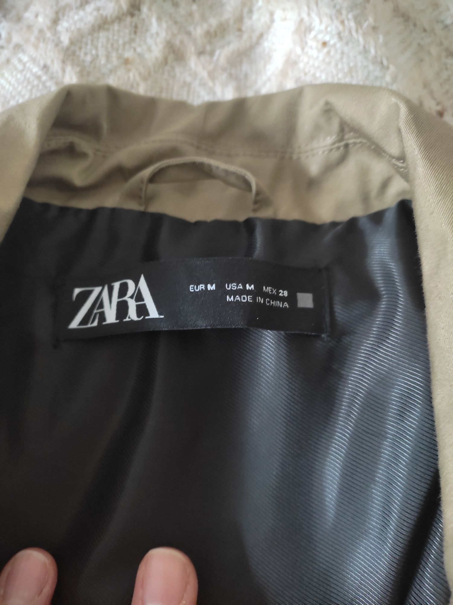 Тренч оверсайз Zara