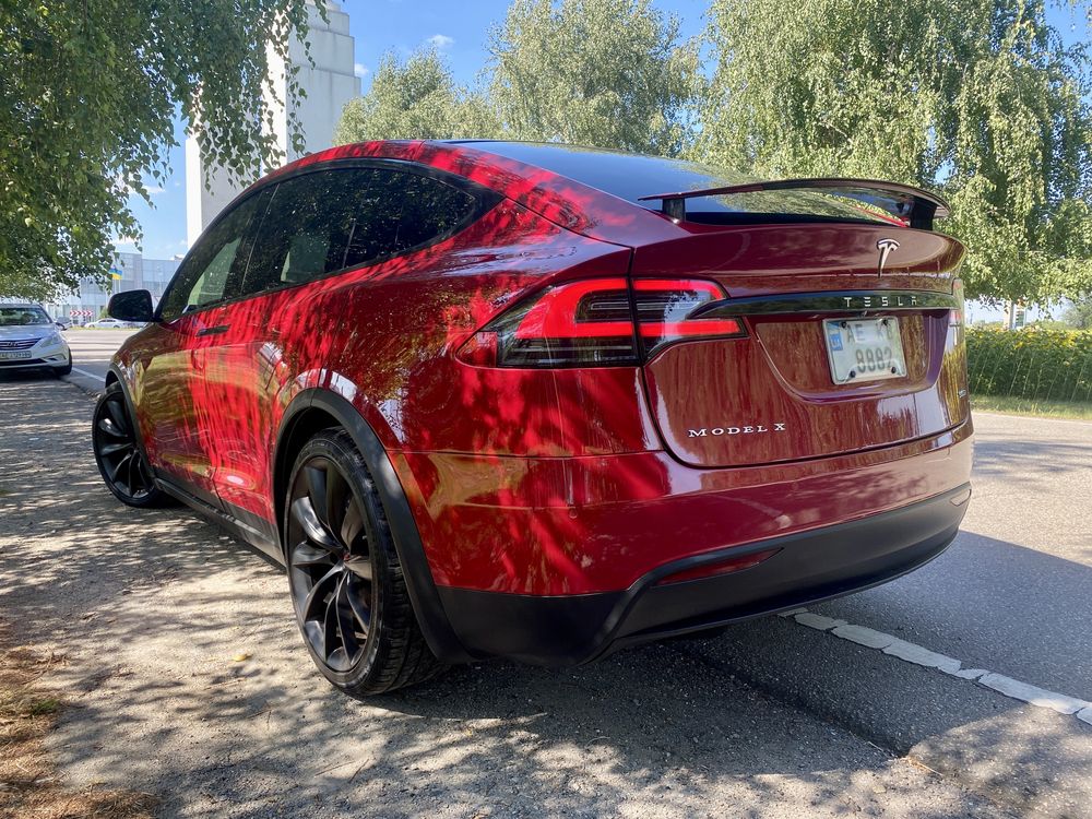 Tesla Model X 90D