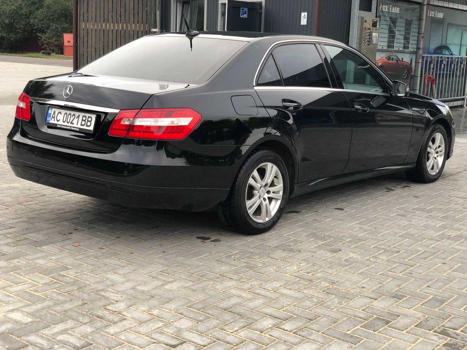 Mercedes-Benz E-Class 2012