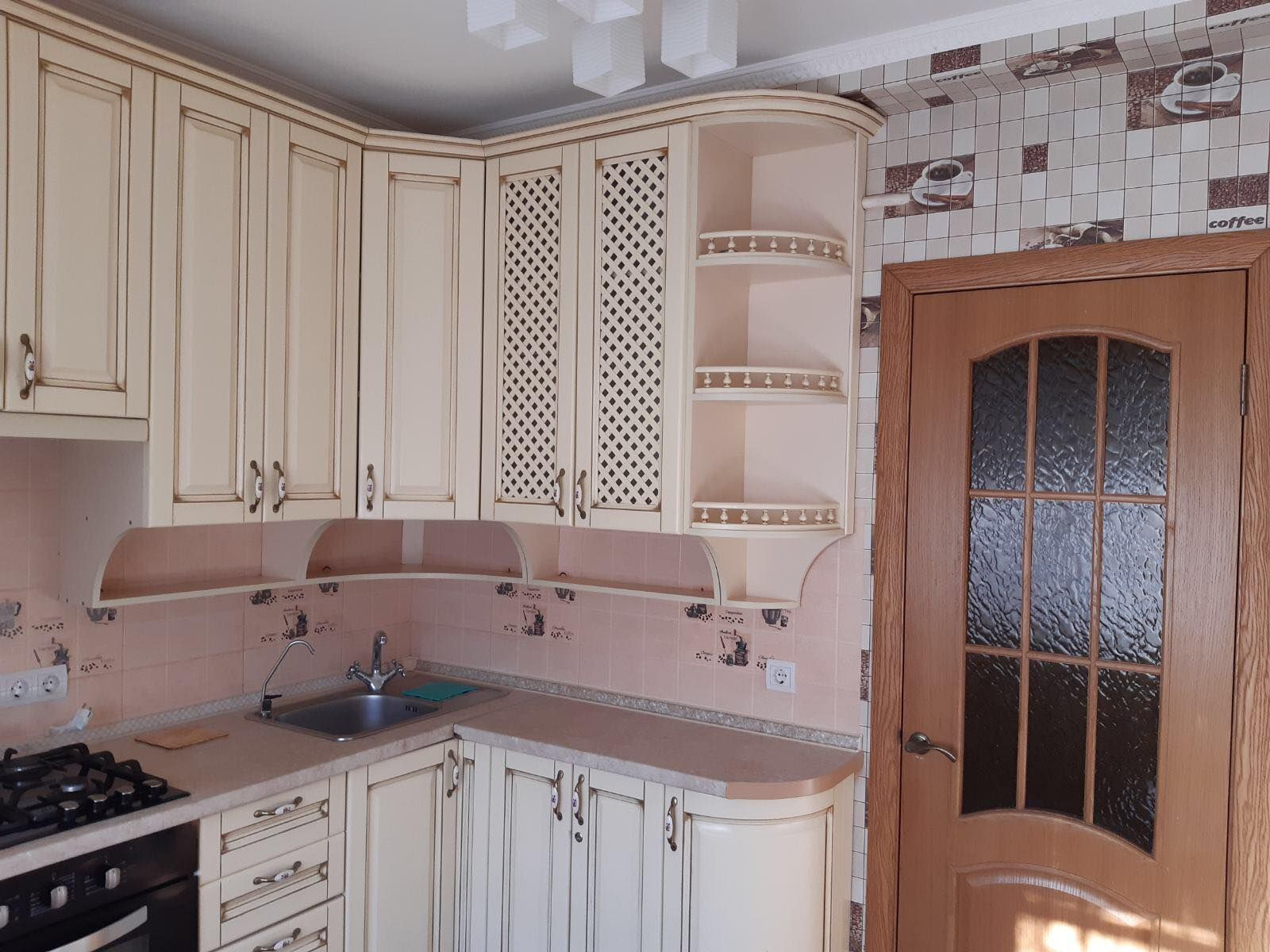 Продам 2к.квартиру в районі ТЦ Атріум