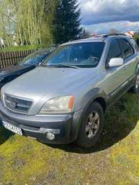 Kia Sorento Samochód sprowadzony z USA w 2005r. Jestem jego pierwszym właścicielem