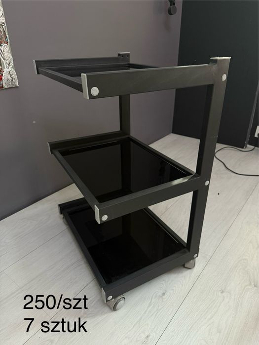 Wózek stacja robocza KWADRON na kółkach czarna szkło metal tatuaż