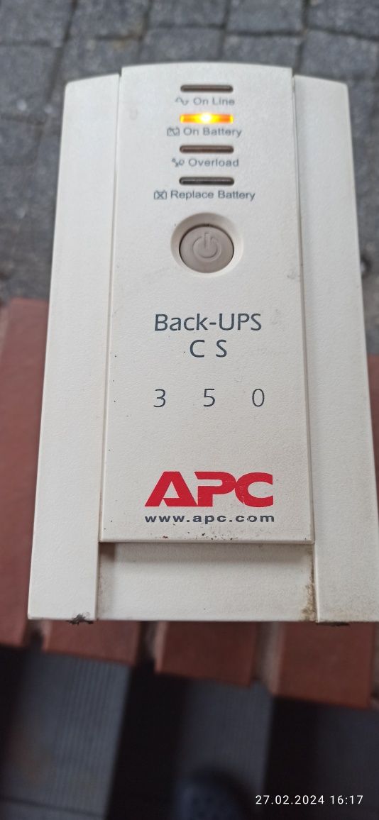 Zasilacz awaryjny UPS APC BK350EI 350 VA 210 W z akumulatorem