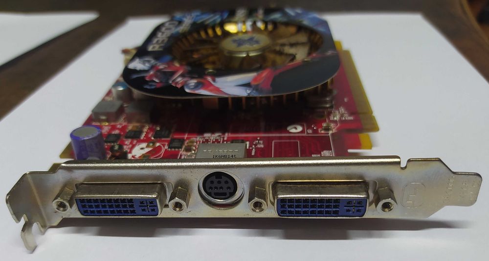 Видеокарта MSI R3650 (512 Мб)