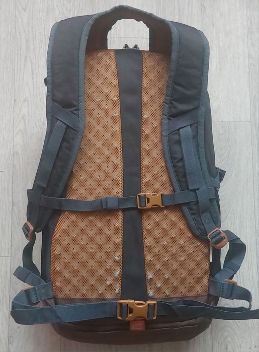 Рюкзак б/у универсальный 30 л nh 500 QUECHUA (France), с дождевиком