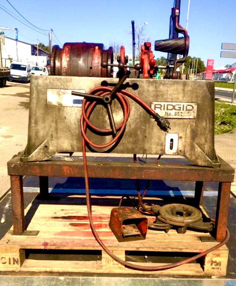 Maquina  de fazer roscas ate  4 ‘’RIDGID mod.852