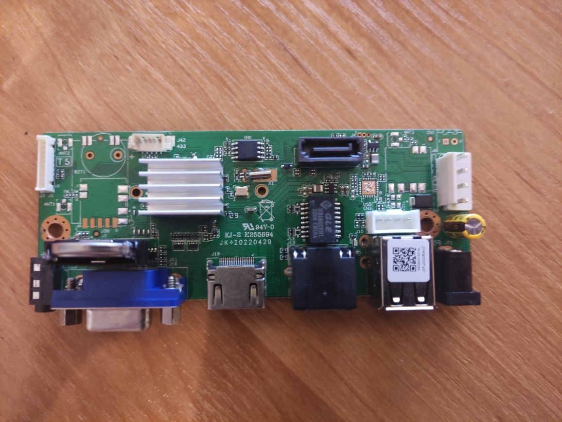 NVR Rejestrator kamera IP 4K H-265 code 10-chanel