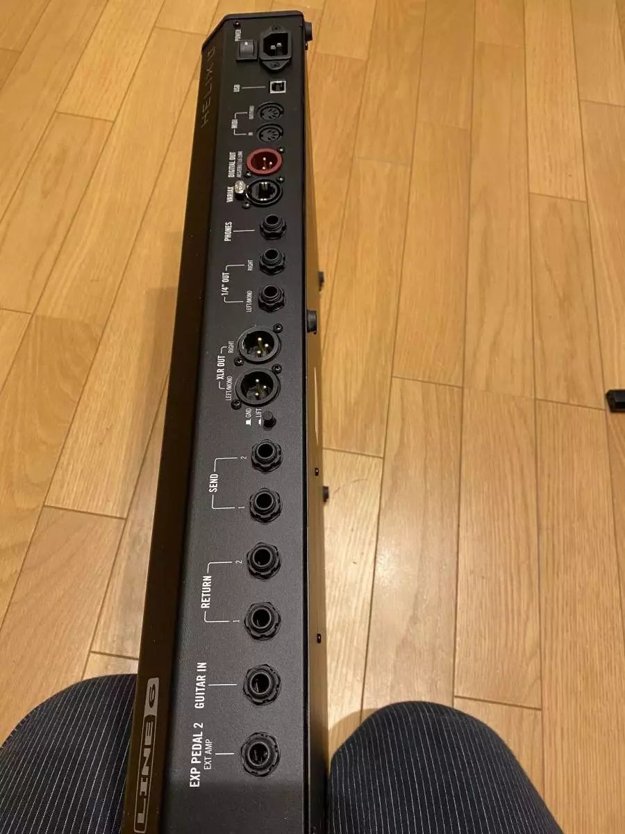 Line 6 Helix -  Multiefekt do Gitary Elektrycznej 
https://guitarcent