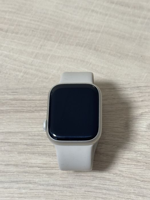 Apple watch series 8