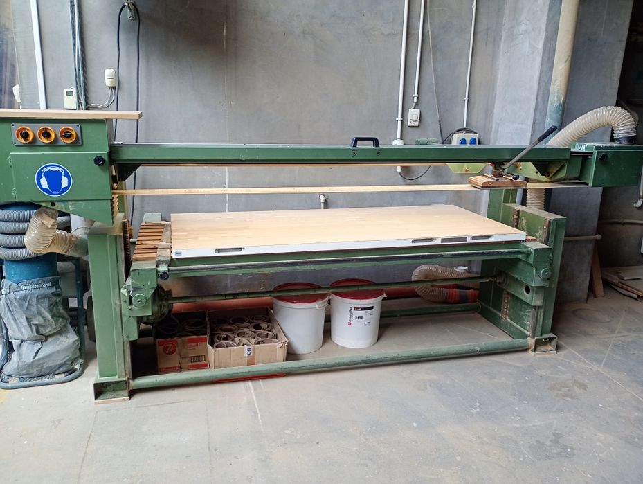 Szlifierka dlugotaśmowa