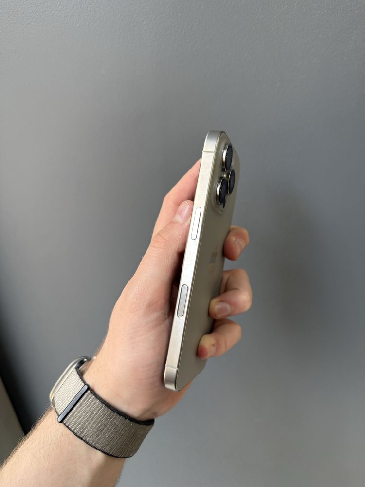Б/у iPhone 16 Pro 256Gb Natural