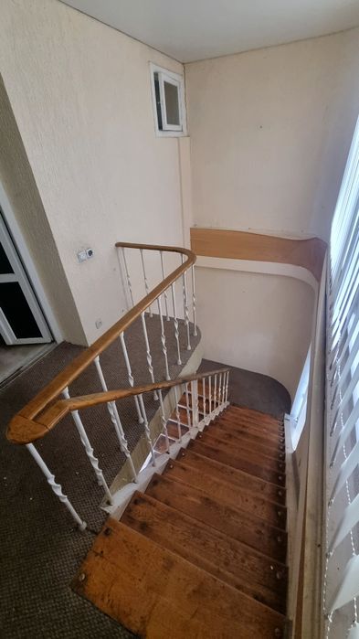 Продам  3 кімнатну квартиру центр окремий вхід 90 м.кв.