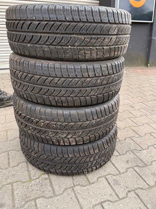 Opony zimowe 225/55 R17 C Continental VancoWinter 2 komplet FV